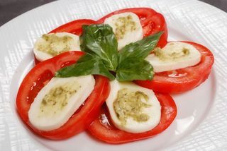 Салата Капрезе (400г)