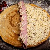 Палачинка с Топено Сирене и Месо