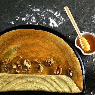 Палачинка с Мед и Орехи