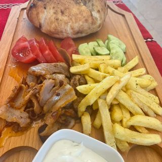 Балкански свински дюнер