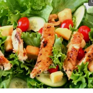 Салата с авокадо и пил.филе