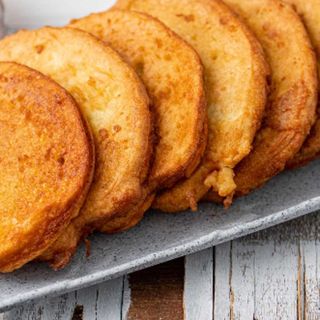 Пържени филийки със сладко и сирене