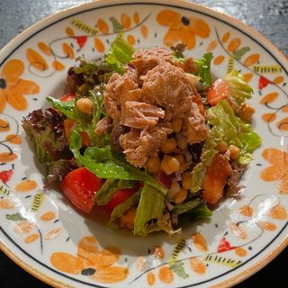 Салата с риба тон 300г