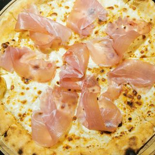 Пица с прошуто и Фиор ди Лате 350г