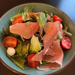 Капрезе с рукола