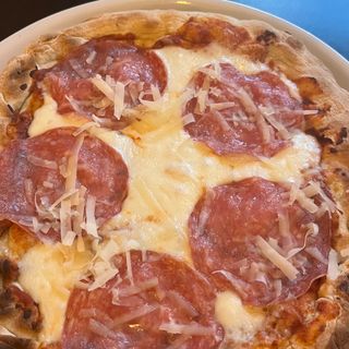 Салами&Бира Хайникен(0.330)&подарък десерт