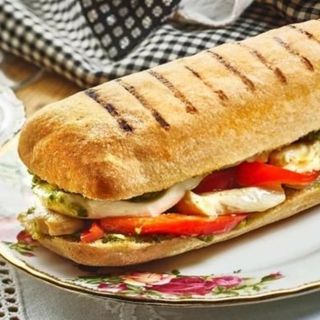 Чабата Капрезе с Пил.филе