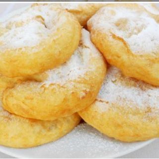 Семейна закуска Мекици