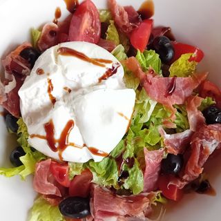 Салата бурата с прошуто 450гр 