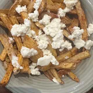 Пържени картофки със сирене (350г)