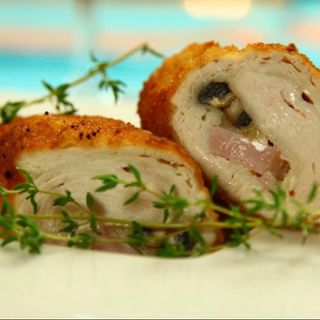 Пълнено пилешко вретено (350гр)