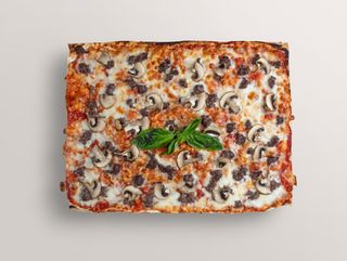 Пица Лаваш с телешко Блек Ангъс (550г)