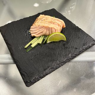 Сашими Сьомга Татаки