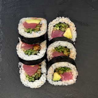 Футомаки Тон