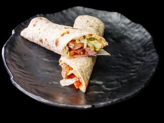 Caesar Wrap с една гарнитура