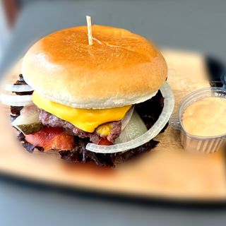 Чийз Бургер (350г)