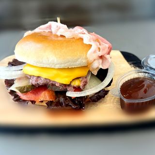 Барбекю Бургер + бекон (350г)