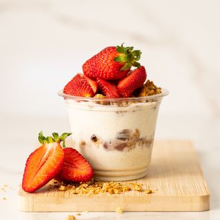 Протеинова гранола с плодове