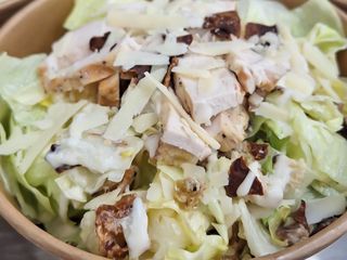 Цезар с гриловано пиле (300г)