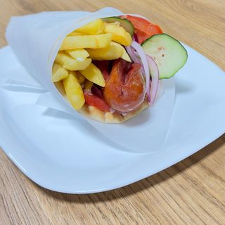 Пита луканико (Гирос с гръцка наденица)