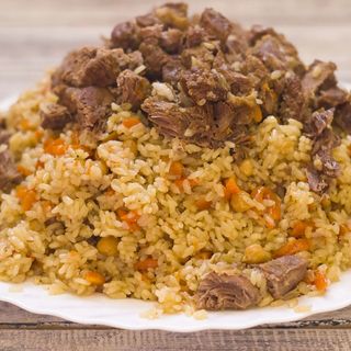 СВИНСКО С ОРИЗ ПО СЕЛСКИ