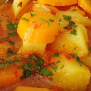 Картофена яхния с маслини