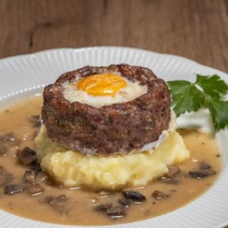 Птиче гнездо от мляно месо в/у картофено пюре