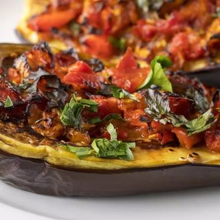 ПЪЛНЕН ПАТЛАДЖАН С ТЕЛЕШКА КАЙМА