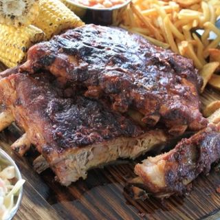 СВИНСКИ РЕБРА С КАРТОФЕНО ПЮРЕ