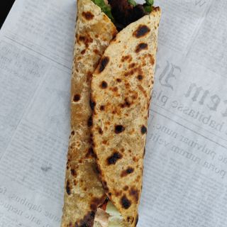 Протеинова тортиля с 2 конски наденички