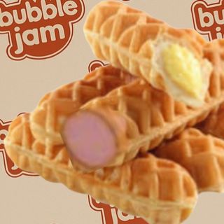 6 бр.Вафлен Корн Дог с кренвирш и моцарела + 2бр. Сос. 6 pcs. Waffle Corn Dog with sausage and mozzarella + 2 pcs. Sauce