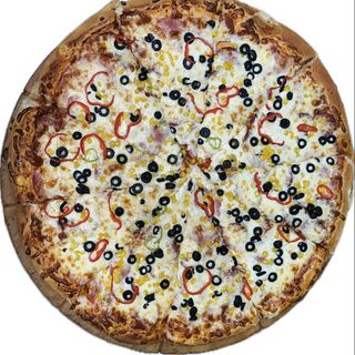 Пица Капричоза (2200г)