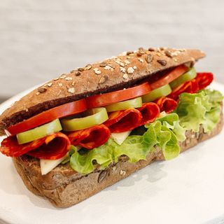 Пълнозърнеста чабата с Чоризо