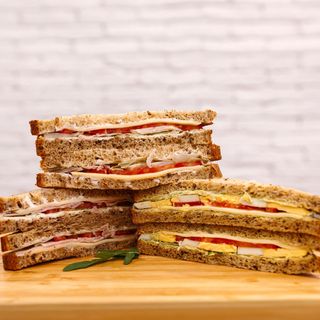 Клуб сандвич с прошуто кото