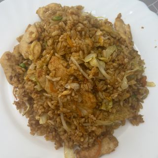 2.Ориз с пилешко месо, зеленчуци и яйце