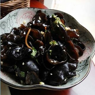 28.салата от черни гъби