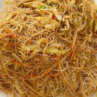 9.Оризови спагети със зеленчуци 800 гр.