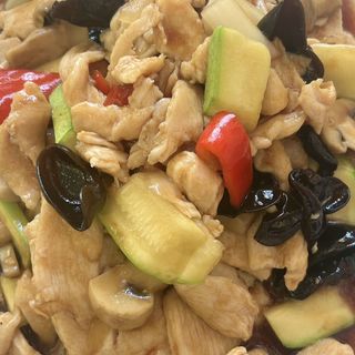 20.Пилешко месо със зеленчуци 800 гр.