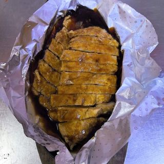 81а.пилешка пържола на плоча със сос по китайски