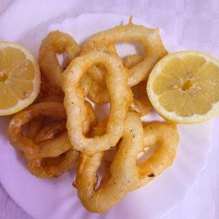 110. Панирани калмари