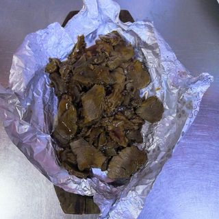 87B. Телешко на метална плоча без зеленчуци.