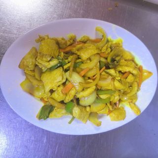 72. Пилешко c къри и зеленчуци