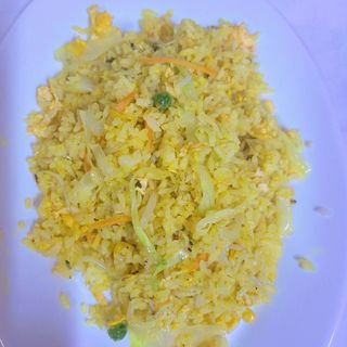 39. Пържен ориз c къри и яйце