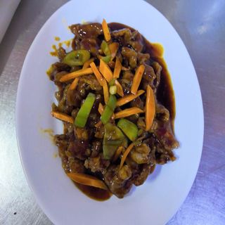 83. Пържено телешко c китайски аромати в пикантен сос