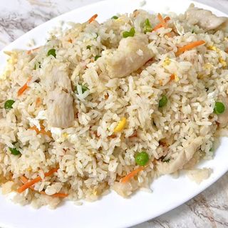 41. Пържен ориз c пилешко и яйца