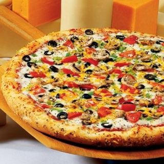 Фамилна пица по избор (1400г)