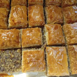 Турска Баклава с Орехи