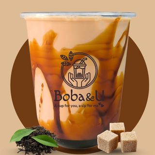 Млечен чай с кафява захар