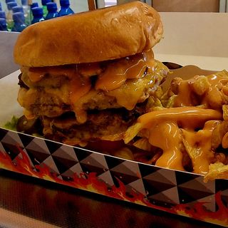 Мега бургер (750гр)