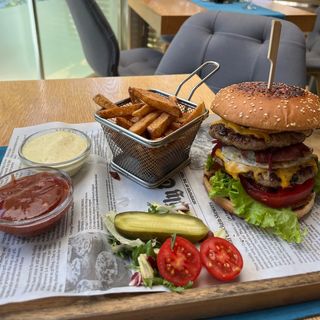 Домашен свински бургер